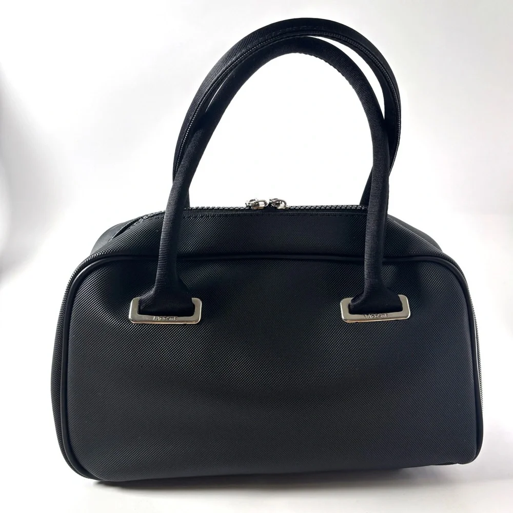 Lacoste description embrace